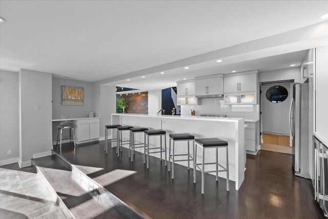 2533 Lakeshore DRIVE, Sheboygan, WI 53081