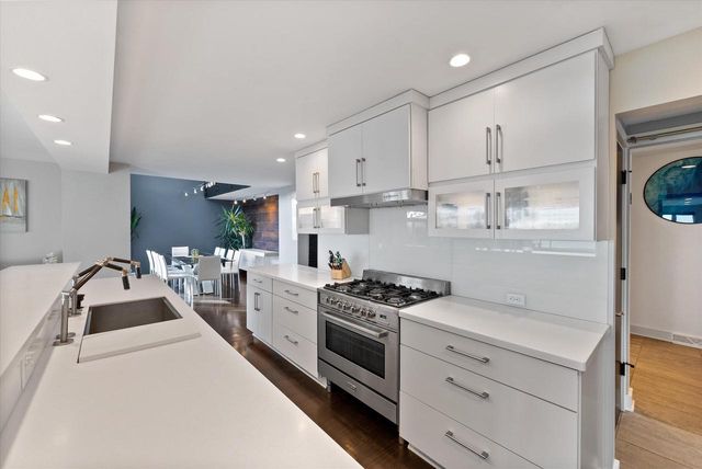 2533 Lakeshore DRIVE, Sheboygan, WI 53081