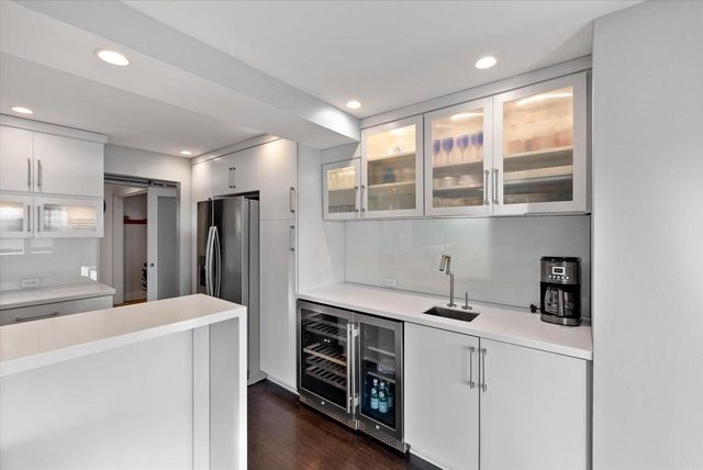 2533 Lakeshore DRIVE, Sheboygan, WI 53081