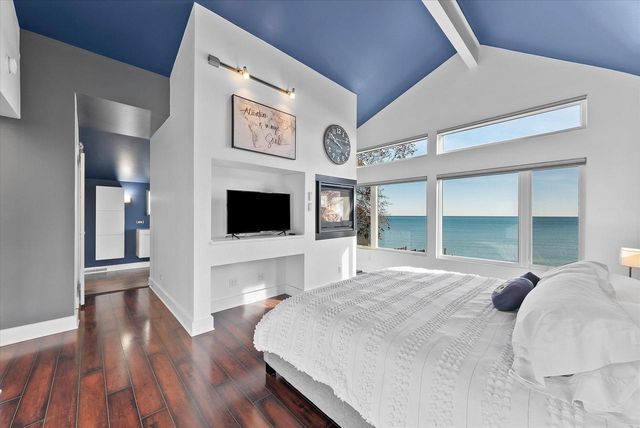 2533 Lakeshore DRIVE, Sheboygan, WI 53081