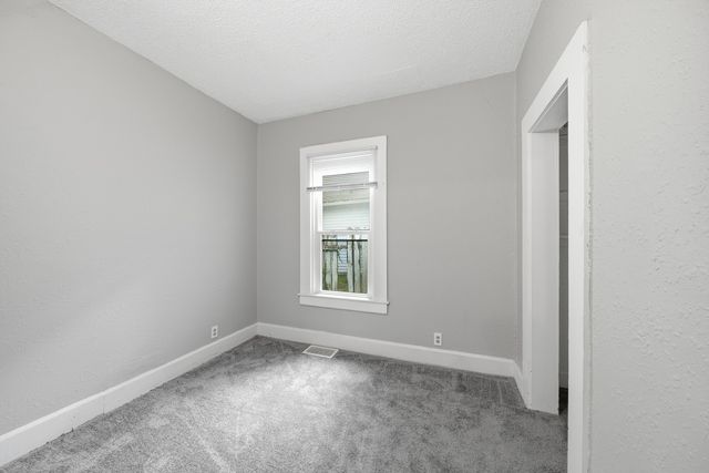 2708 7th Avenue, Rock Island, IL 61201