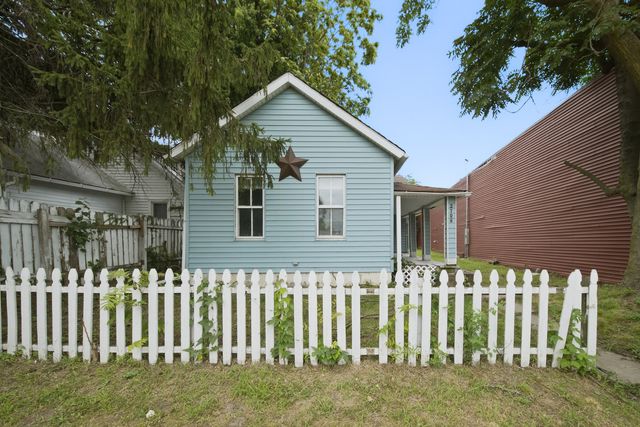 2708 7th Avenue, Rock Island, IL 61201