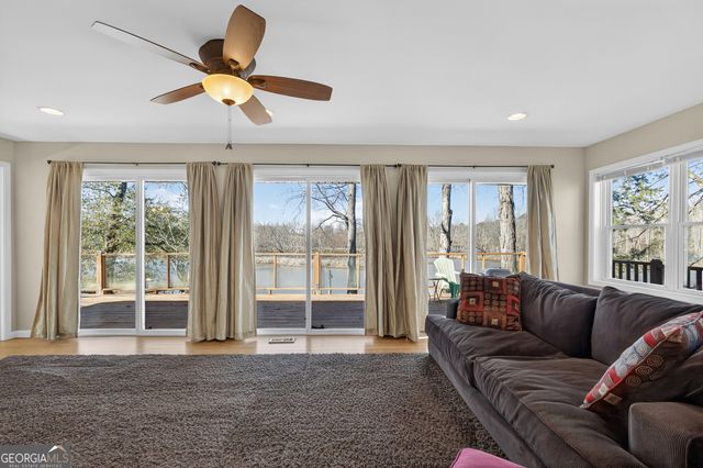 424 Henry Higgins Road, Jackson, GA 30233