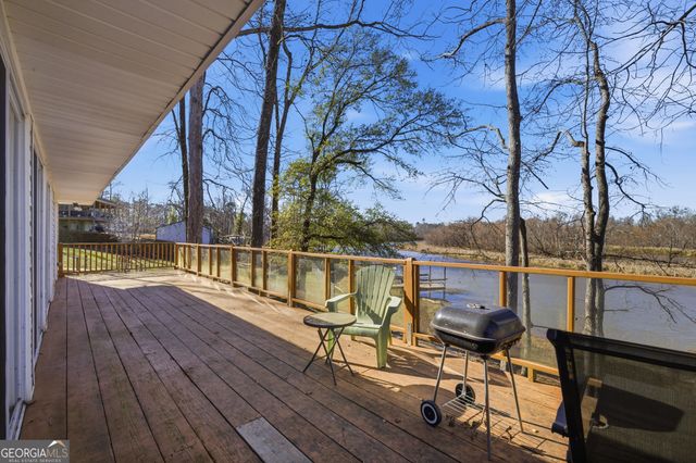 424 Henry Higgins Road, Jackson, GA 30233