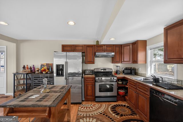 424 Henry Higgins Road, Jackson, GA 30233