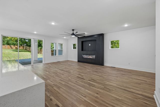 3826 Saunders Ave, Nashville, TN 37216