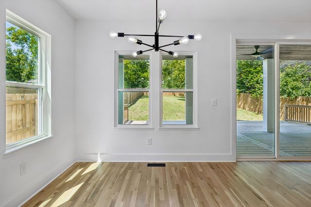 3826 Saunders Ave, Nashville, TN 37216