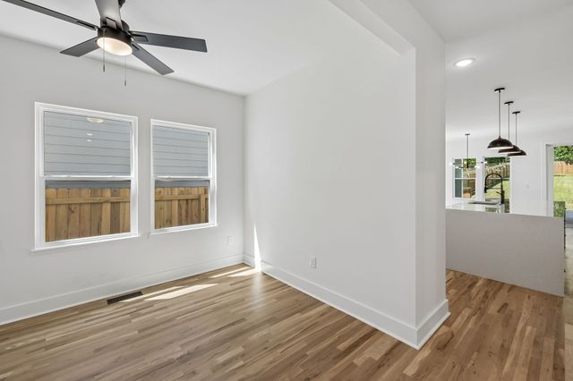 3826 Saunders Ave, Nashville, TN 37216