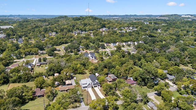 3826 Saunders Ave, Nashville, TN 37216