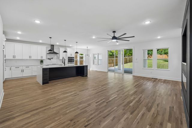 3826 Saunders Ave, Nashville, TN 37216