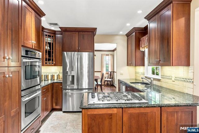149 Palisade Avenue, Emerson, NJ 07630