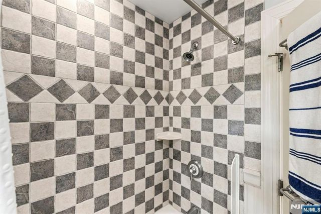 149 Palisade Avenue, Emerson, NJ 07630