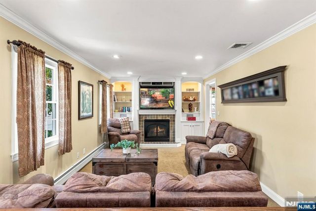 149 Palisade Avenue, Emerson, NJ 07630