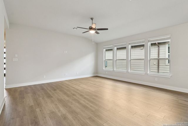 122 Barton Point, Cibolo, TX 78108