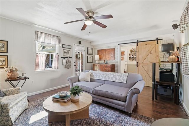 915 Pine Manor, Marietta, GA 30066