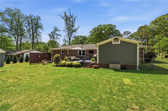 915 Pine Manor, Marietta, GA 30066