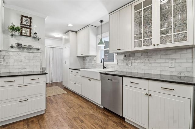 915 Pine Manor, Marietta, GA 30066