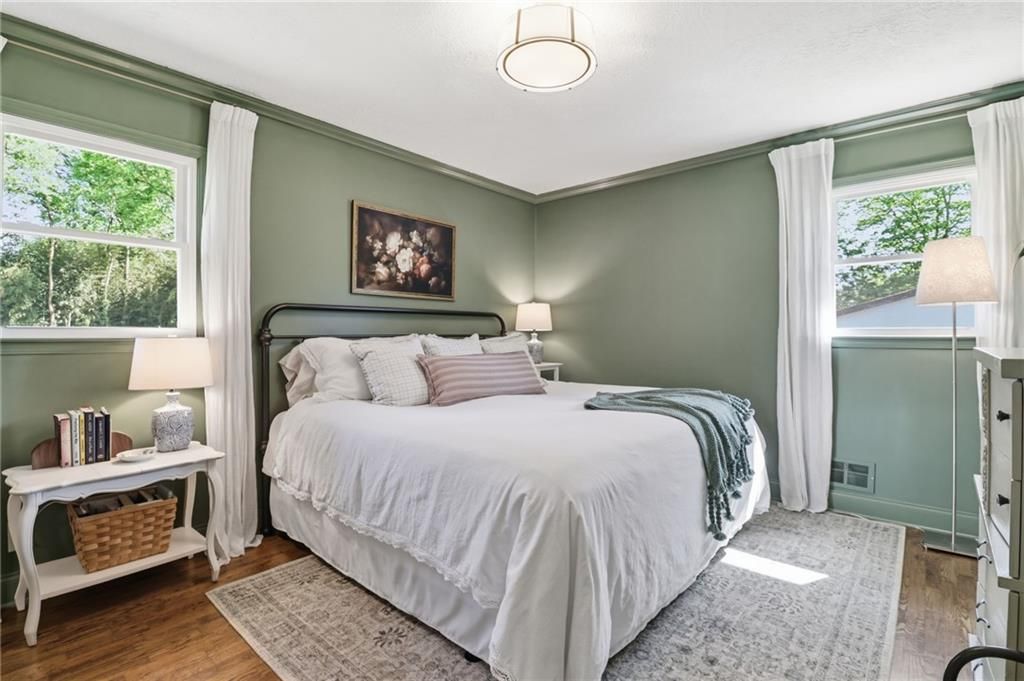 Image 14 of property listing at 915 Pine Manor, Marietta, GA 30066