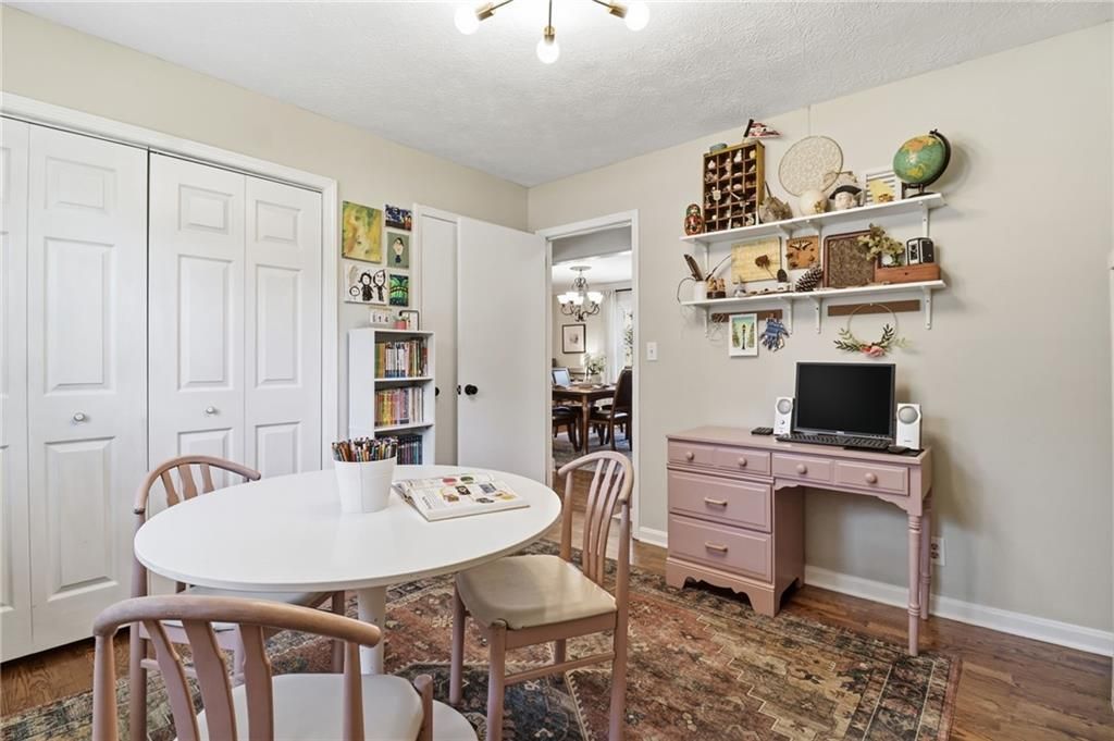 Image 20 of property listing at 915 Pine Manor, Marietta, GA 30066