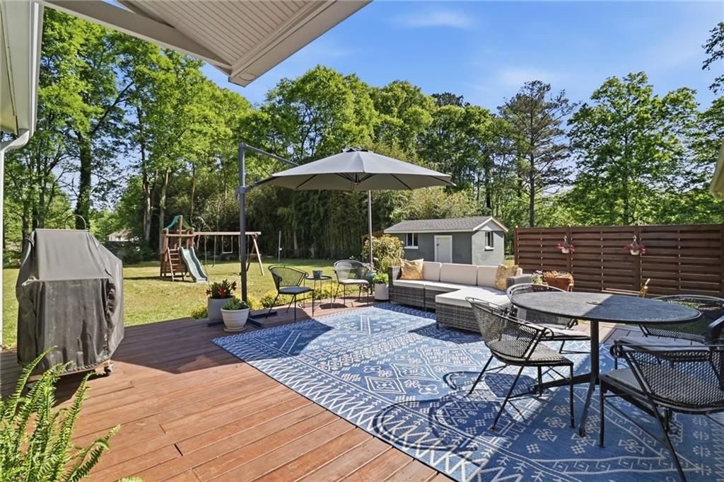 Image 23 of property listing at 915 Pine Manor, Marietta, GA 30066