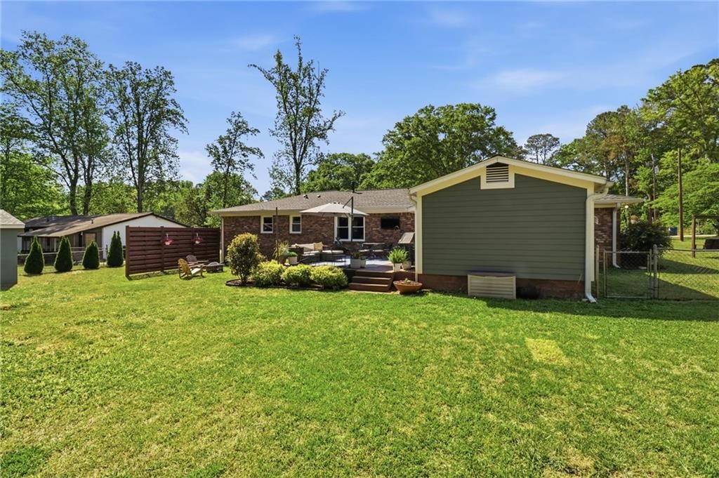 Image 25 of property listing at 915 Pine Manor, Marietta, GA 30066