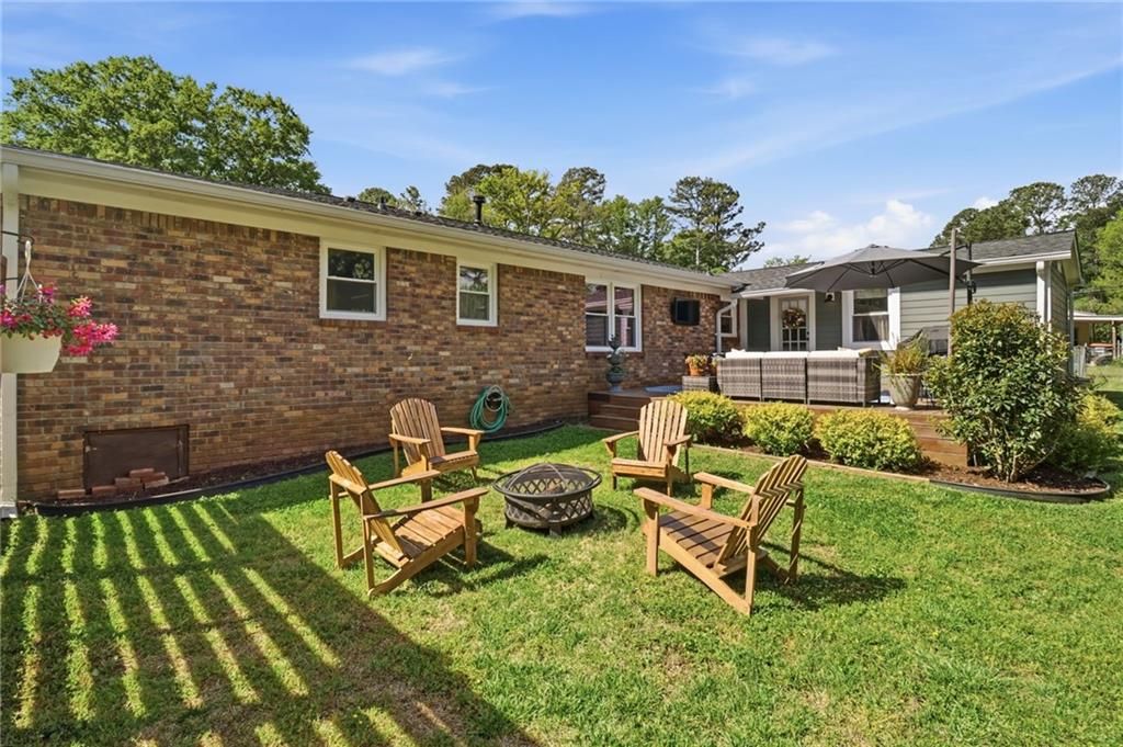 Image 26 of property listing at 915 Pine Manor, Marietta, GA 30066