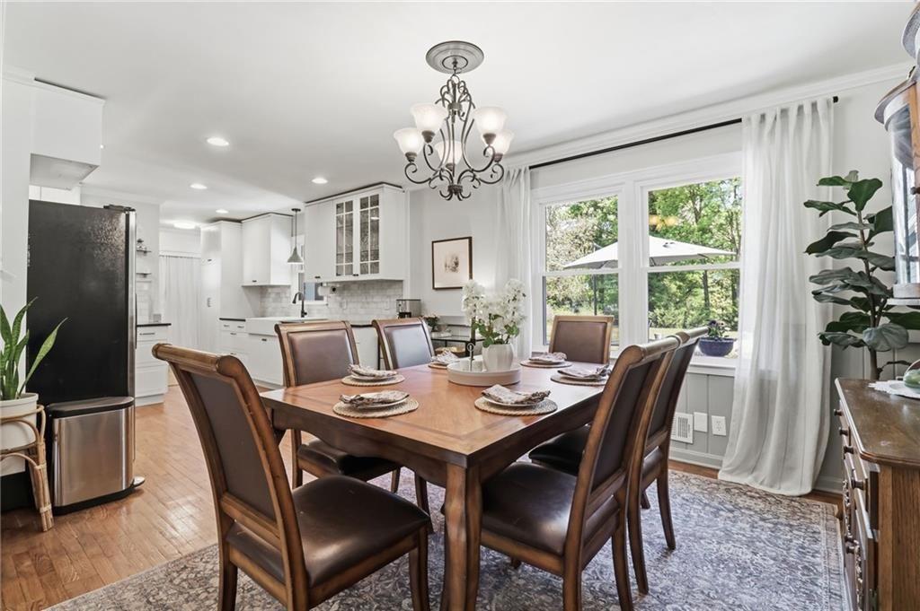 Image 6 of property listing at 915 Pine Manor, Marietta, GA 30066