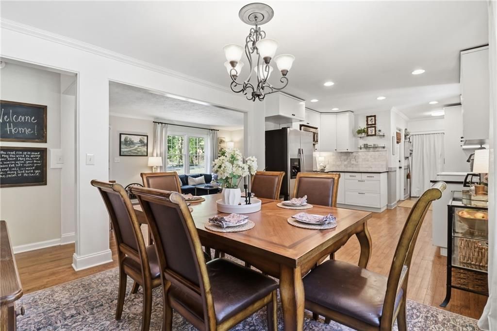 Image 7 of property listing at 915 Pine Manor, Marietta, GA 30066