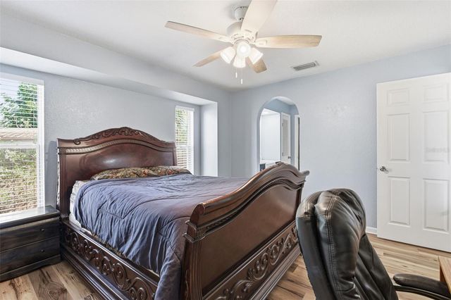 520 MERIDAN AVENUE NW, Port Charlotte, FL 33952