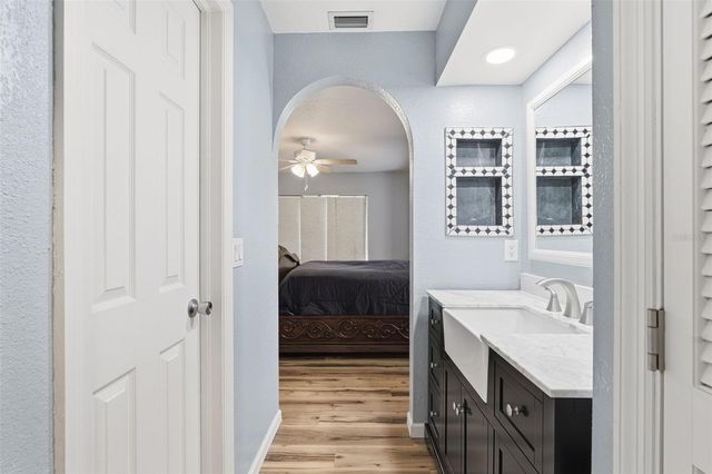 520 MERIDAN AVENUE NW, Port Charlotte, FL 33952