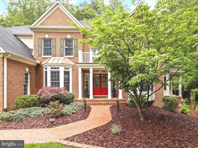 8197 COTTAGE ROSE CT, Fairfax Station, VA 22039