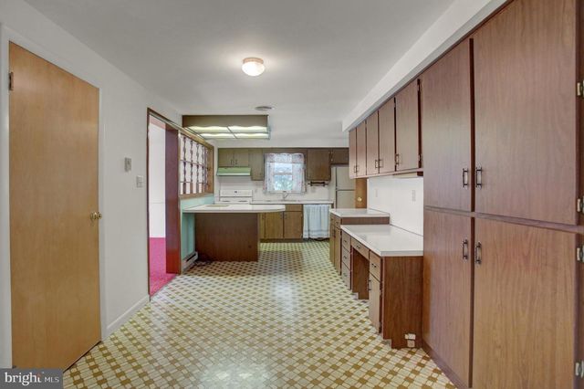 6404 HILLCREST ST, Mercersburg, PA 17236