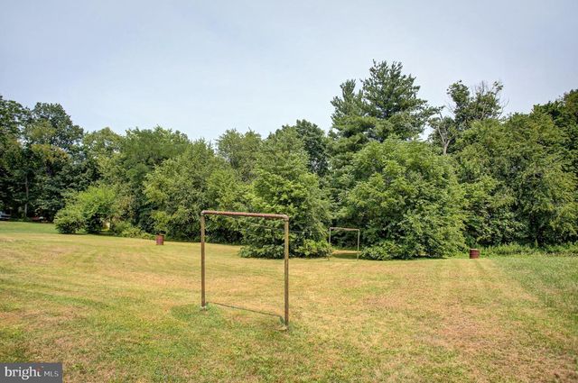 6404 HILLCREST ST, Mercersburg, PA 17236