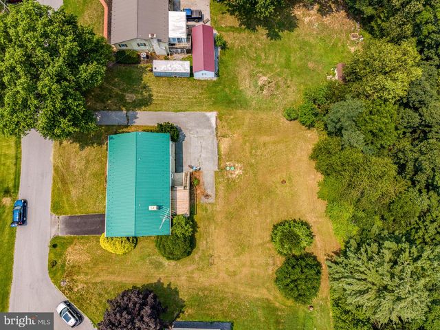 6404 HILLCREST ST, Mercersburg, PA 17236