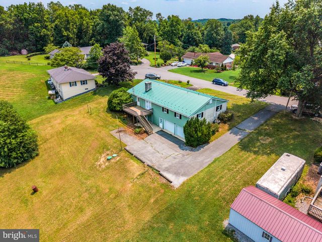 6404 HILLCREST ST, Mercersburg, PA 17236