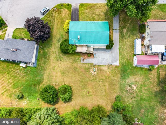 6404 HILLCREST ST, Mercersburg, PA 17236