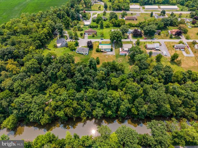 6404 HILLCREST ST, Mercersburg, PA 17236