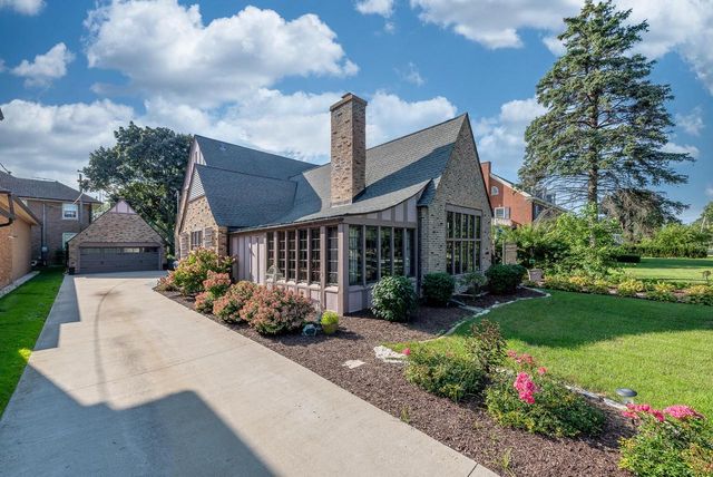 6846 3rd AVENUE, Kenosha, WI 53143