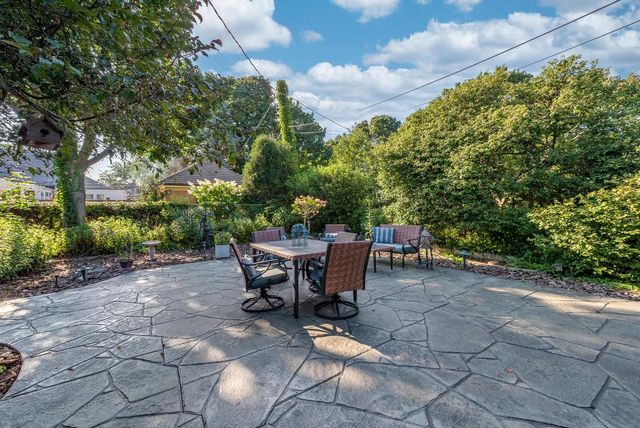 6846 3rd AVENUE, Kenosha, WI 53143