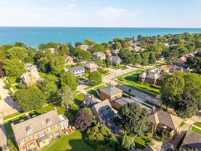 6846 3rd AVENUE, Kenosha, WI 53143