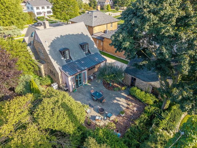 6846 3rd AVENUE, Kenosha, WI 53143