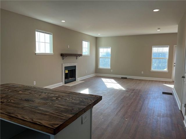 70 Liberty Court, Gainesville, GA 30501