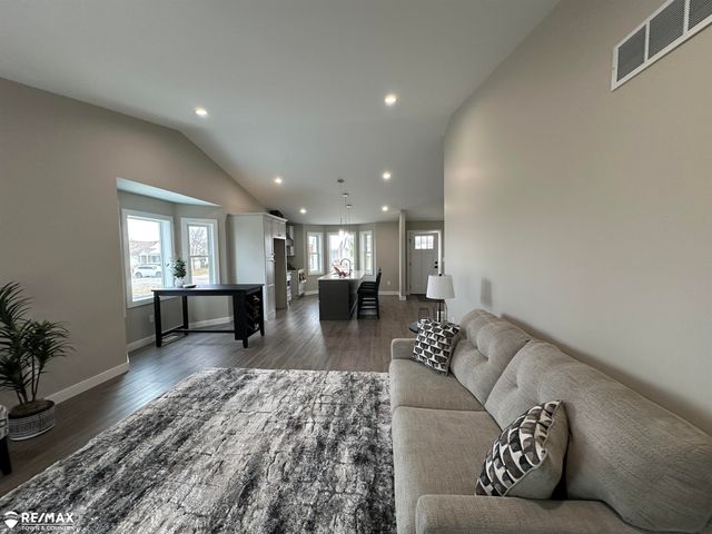 1473 Mallard Circle, Owosso, MI 48867