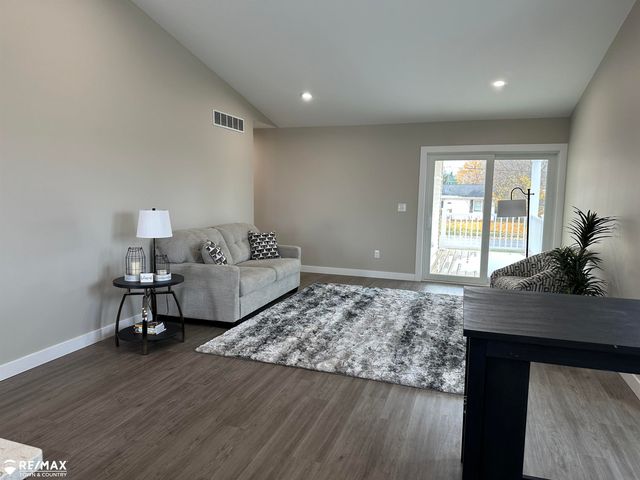 1473 Mallard Circle, Owosso, MI 48867