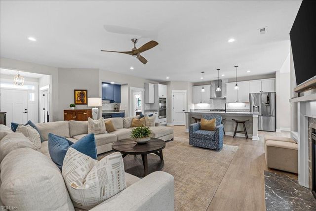 27 Serenity LN, Suffolk, VA 23433