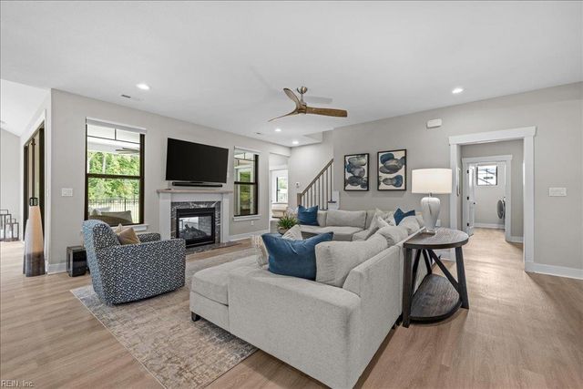 27 Serenity LN, Suffolk, VA 23433