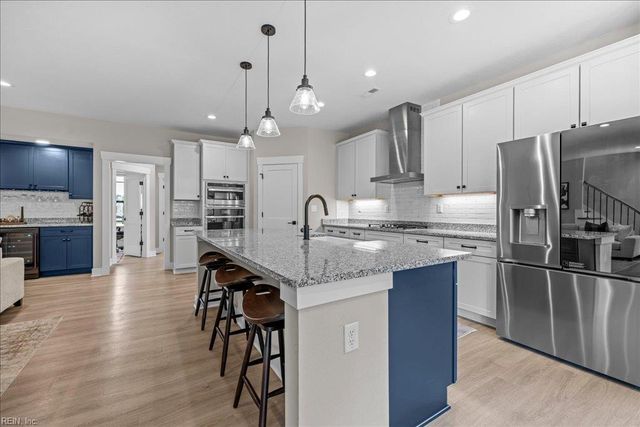 27 Serenity LN, Suffolk, VA 23433