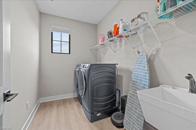 27 Serenity LN, Suffolk, VA 23433