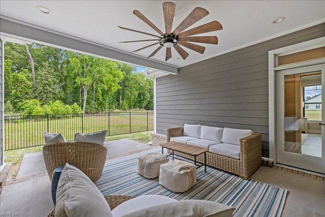 27 Serenity LN, Suffolk, VA 23433