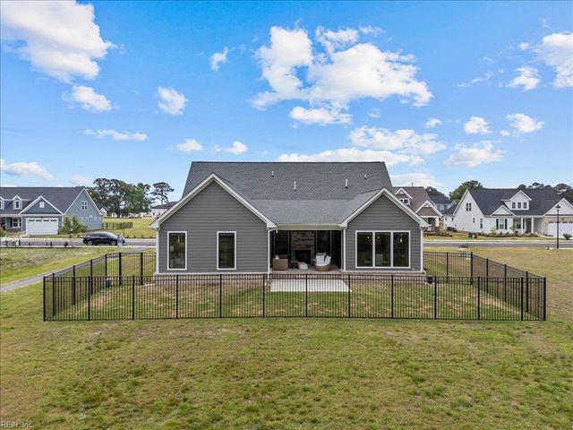 27 Serenity LN, Suffolk, VA 23433